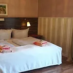 Отель Kapelle 3*